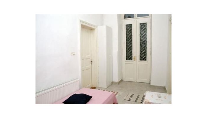 Alkotmany Street Apartment poza 4