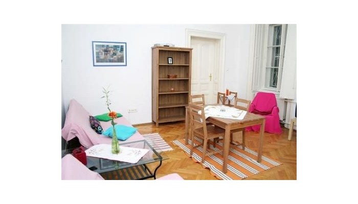 Alkotmany Street Apartment poza 10