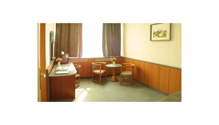 Hotel Benczur poza 16