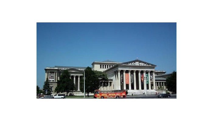 Hotel Benczur poza 32