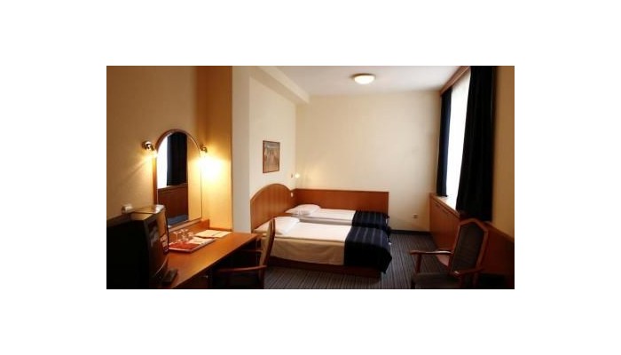 Hotel Benczur poza 7