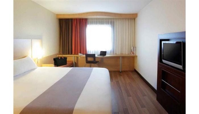 Hotel Ibis Budapest Heroes Square poza 7