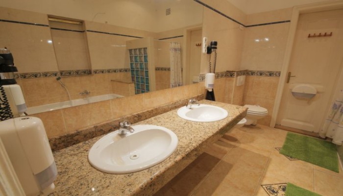 Hotel Maverick Hostel & Ensuites poza 1