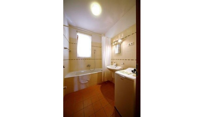 Opera Apartments poza 11