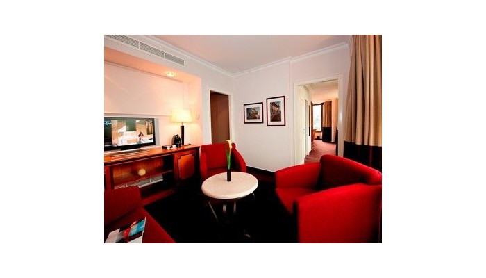 Hotel Sofitel Chain Bridge poza 1