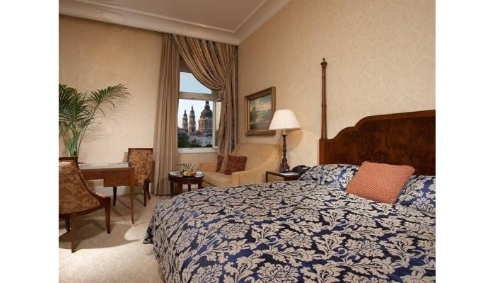 Hotel The Ritz Carlton Budapest poza 1