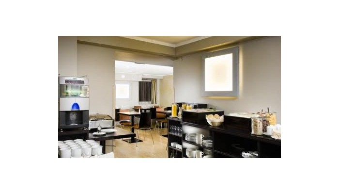 Opera Garden Hotel And Apartments poza 13