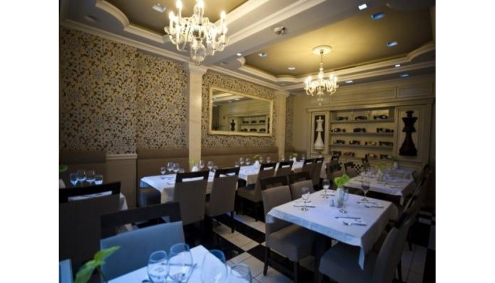 Queens Court Hotel poza 2